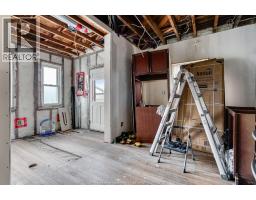 115 Erie STREET South - 8