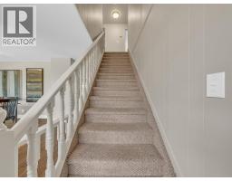 388 SEACLIFF DRIVE West - 22