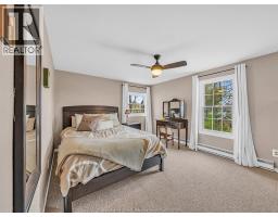 388 SEACLIFF DRIVE West - 23
