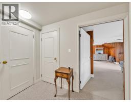 388 SEACLIFF DRIVE West - 28