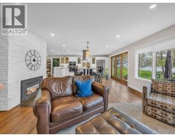 388 SEACLIFF DRIVE West - 8