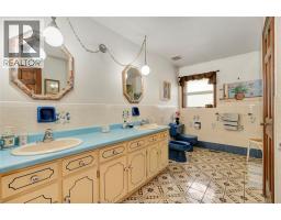 1156 Concession Rd 2 N - 14