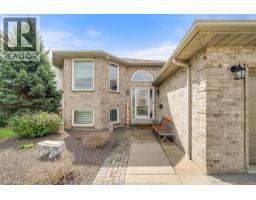 313 APPLEWOOD - 3