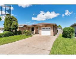 1042 BROOKVIEW CRESCENT - 2