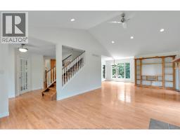 9 Creekview COURT - 9