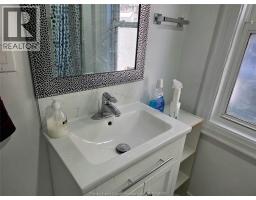 1126 LOUIS AVENUE - 18