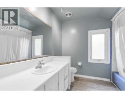 3736 VAUGHAN - 23