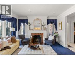 2203 VICTORIA - 16