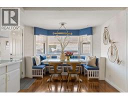 2203 VICTORIA - 19