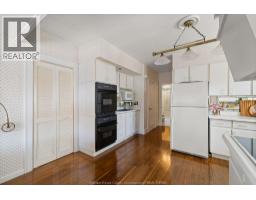 2203 VICTORIA - 23