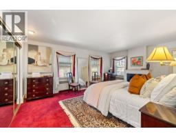 2203 VICTORIA - 36