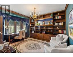 2203 VICTORIA - 9