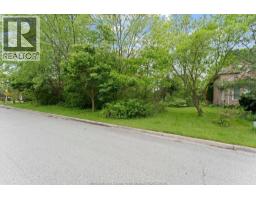 3696 Huntington AVENUE - 33