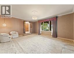 3696 Huntington AVENUE - 5