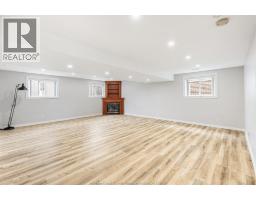7 Beniuk COURT - 21