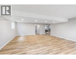 7 Beniuk COURT - 23