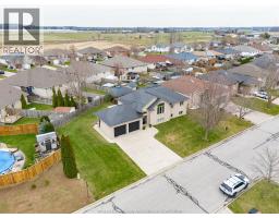 7 Beniuk COURT - 29