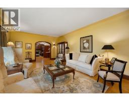 2032 WILLISTEAD CRESCENT - 16