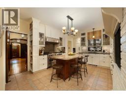 2032 WILLISTEAD CRESCENT - 23