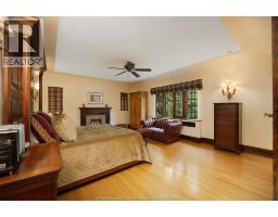 2032 WILLISTEAD CRESCENT - 31