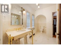 2032 WILLISTEAD CRESCENT - 34
