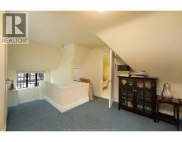 2032 WILLISTEAD CRESCENT - 46