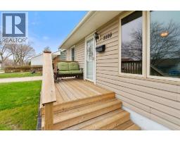 2228 Elsmere AVENUE - 6