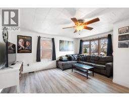 2228 Elsmere AVENUE - 9