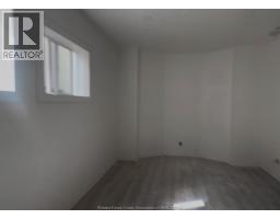 430 WYANDOTTE STREET West - 10