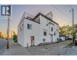 430 WYANDOTTE STREET West - 2