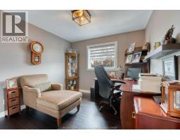 411 ROSEWOOD DRIVE - 19