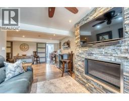 411 ROSEWOOD DRIVE - 25