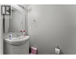 549 CLOVER - 15