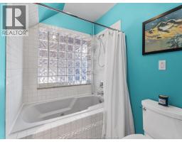 266 EAST BEACH ROAD - 28