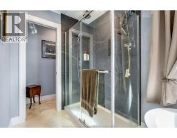 952 Hiawatha Beach - 24