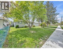 1583 FERNDALE AVENUE - 27