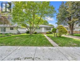 1583 FERNDALE AVENUE - 29