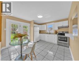 1583 FERNDALE AVENUE - 7