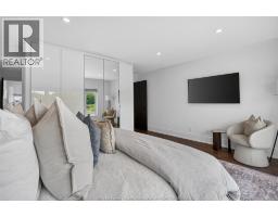 3889 ST FRANCIS CRESCENT - 34