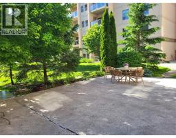 315 VILLAGE GROVE UnitNo. 506 - 23