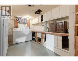 3833 VAUGHAN - 19