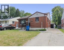 3833 VAUGHAN - 29