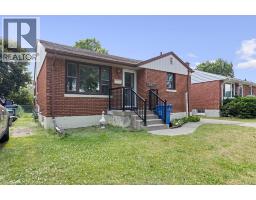3833 VAUGHAN - 30