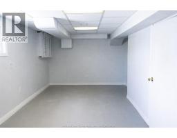 2429 HOWARD AVENUE - 17