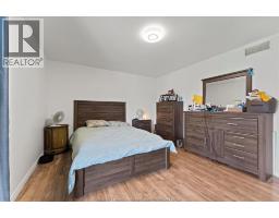 4697 HELSINKI CRESCENT - 10