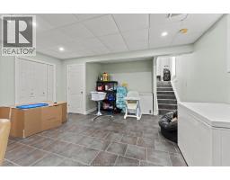 4697 HELSINKI CRESCENT - 15