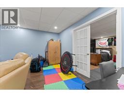4697 HELSINKI CRESCENT - 19