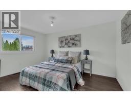 386 WOODRIDGE - 17