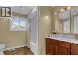 386 WOODRIDGE - 20