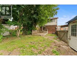 1651 Francois Rd - 33